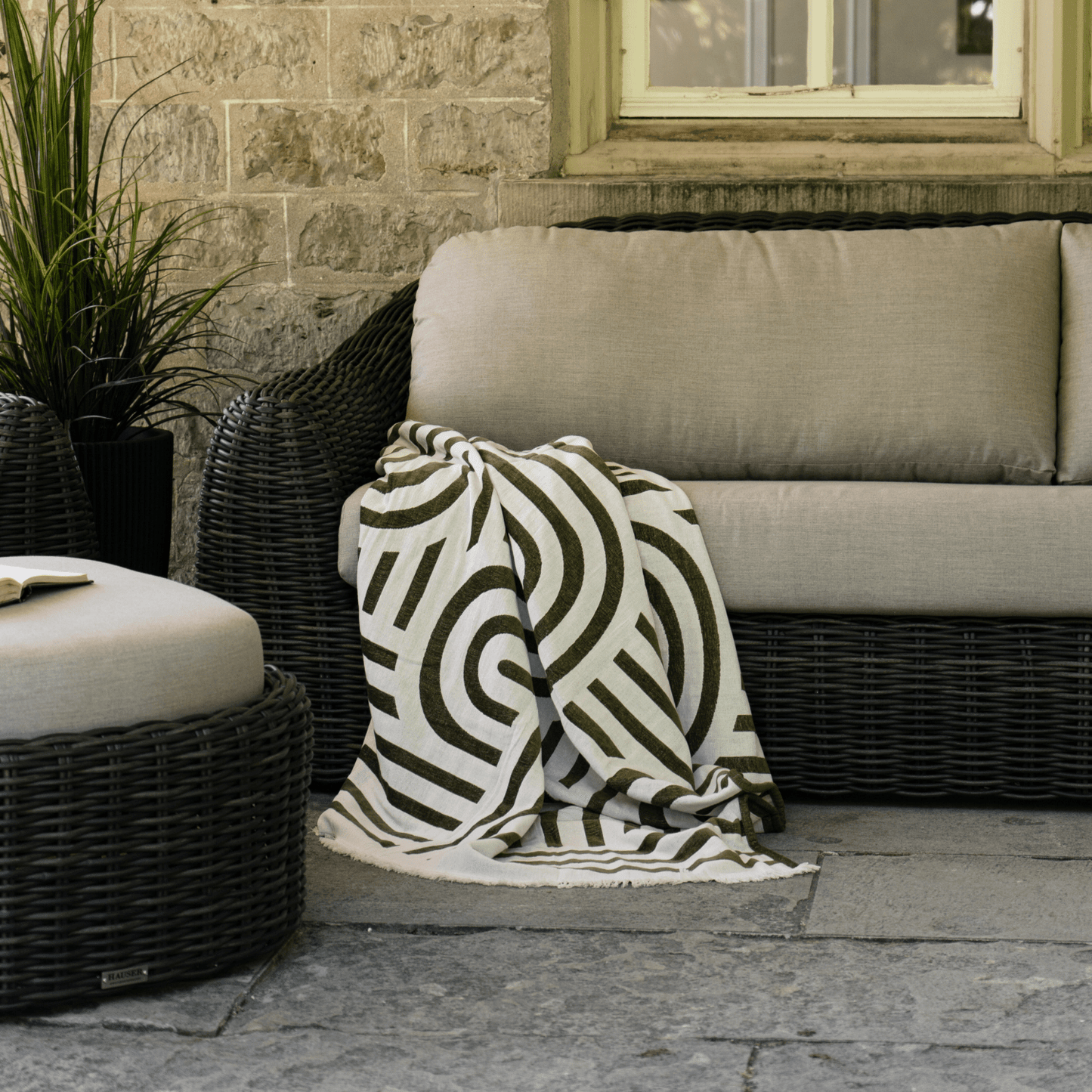 Jazz Chenille Throw Blanket