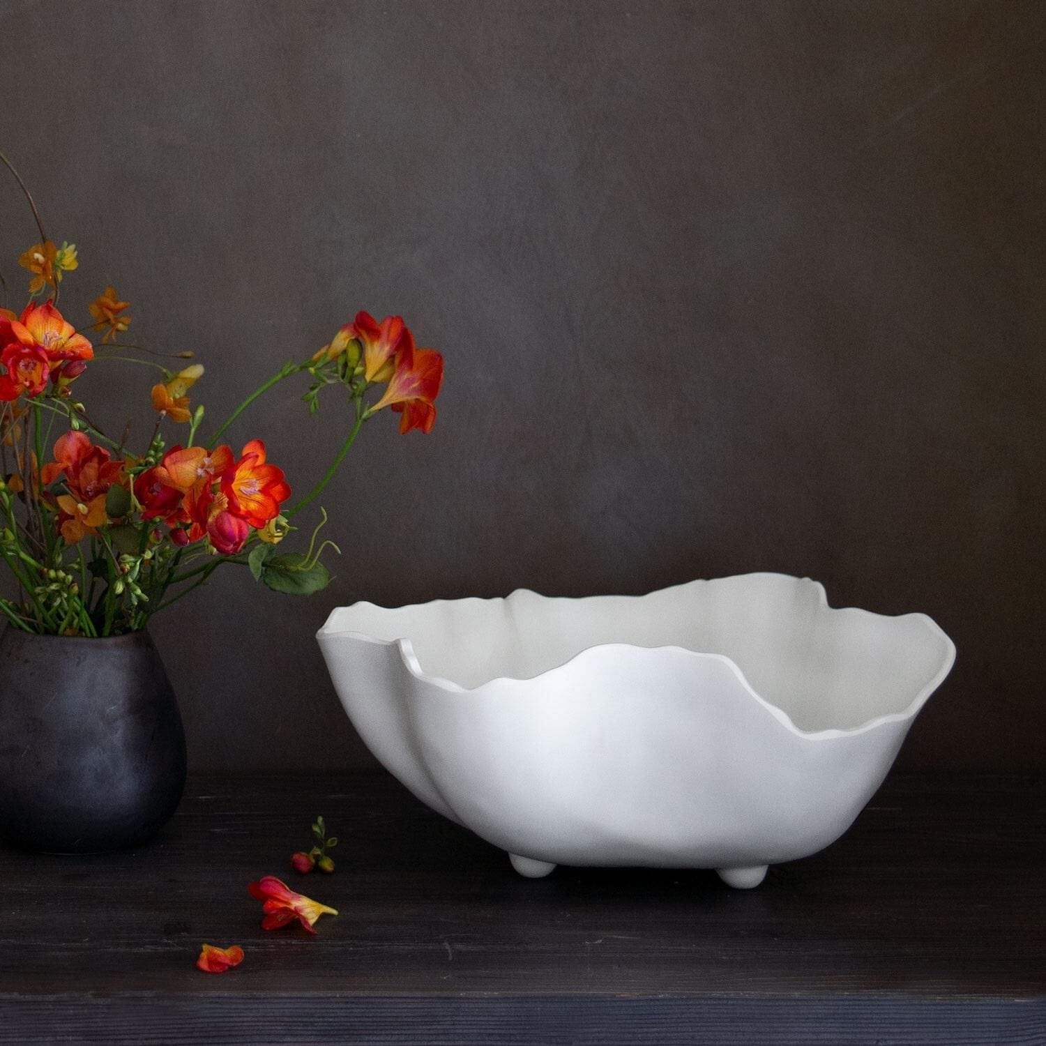 Sculpted White Bowl - LndmarkClub USA