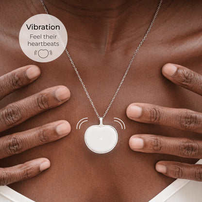 Love Tap Heart Necklace Set