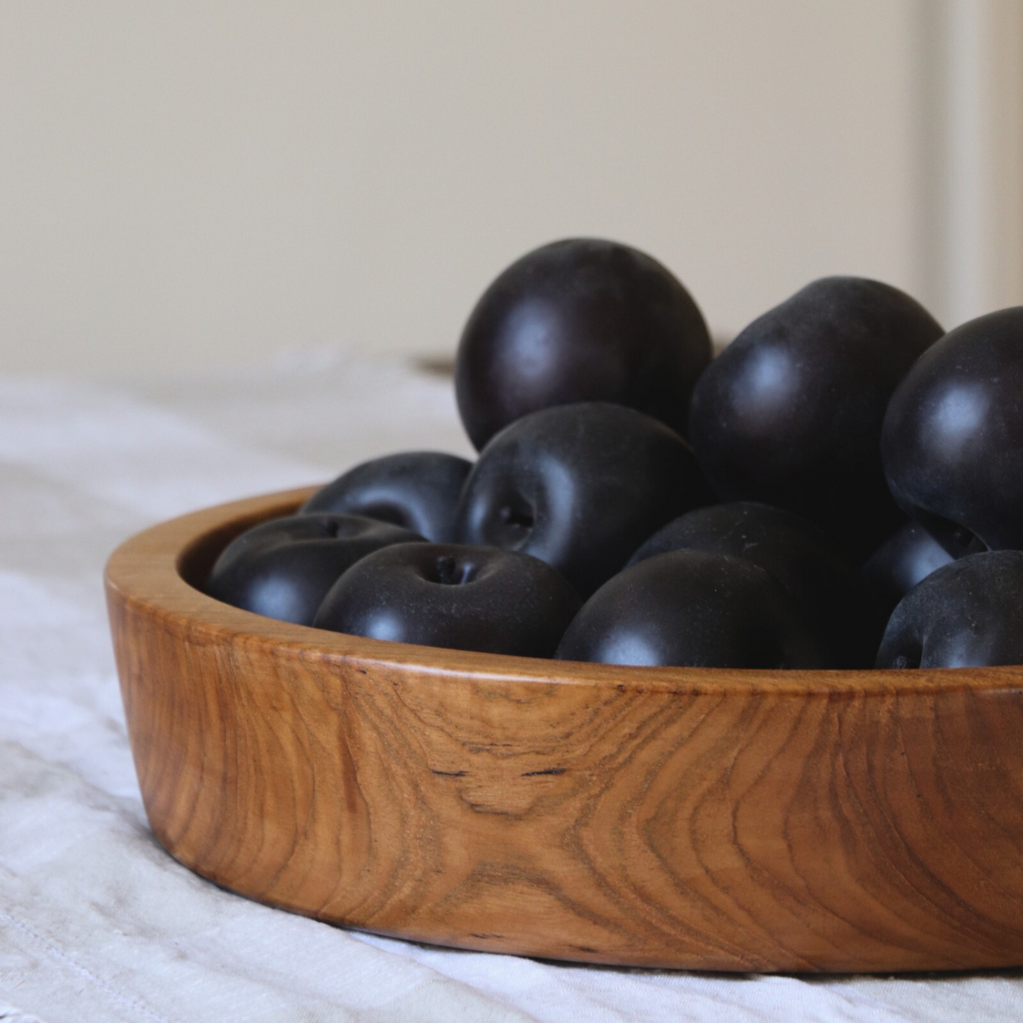 Low Wooden Table Bowl