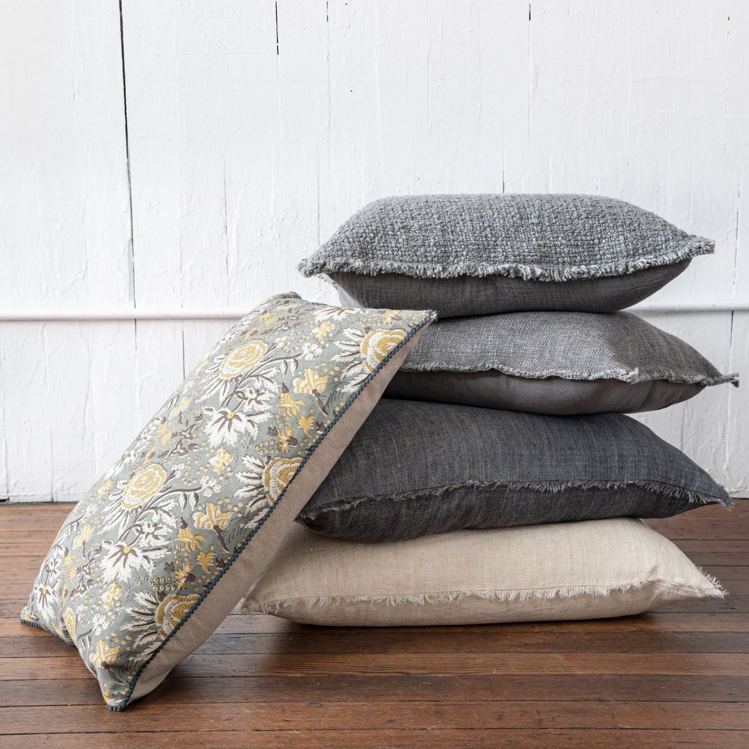 Corsage Linen Pillow - LndmarkClub USA